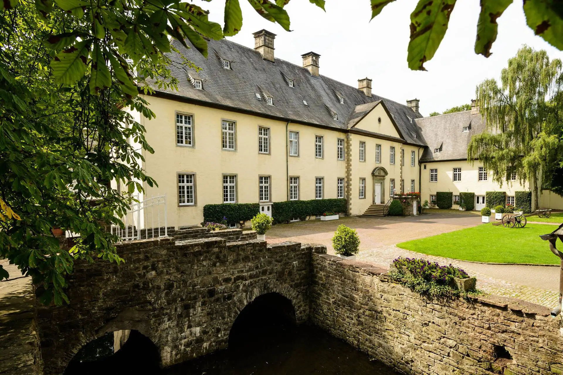 hotel seegarten schloss wocklum